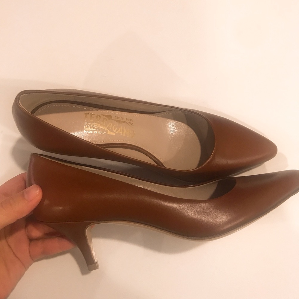 Ferragamo women pump - Picture 2 of 5